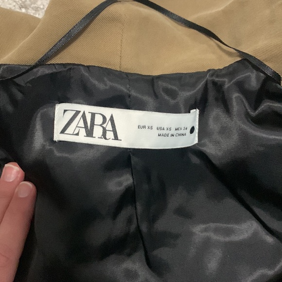 Zara 3/4 sleeve blazer - Picture 2 of 2